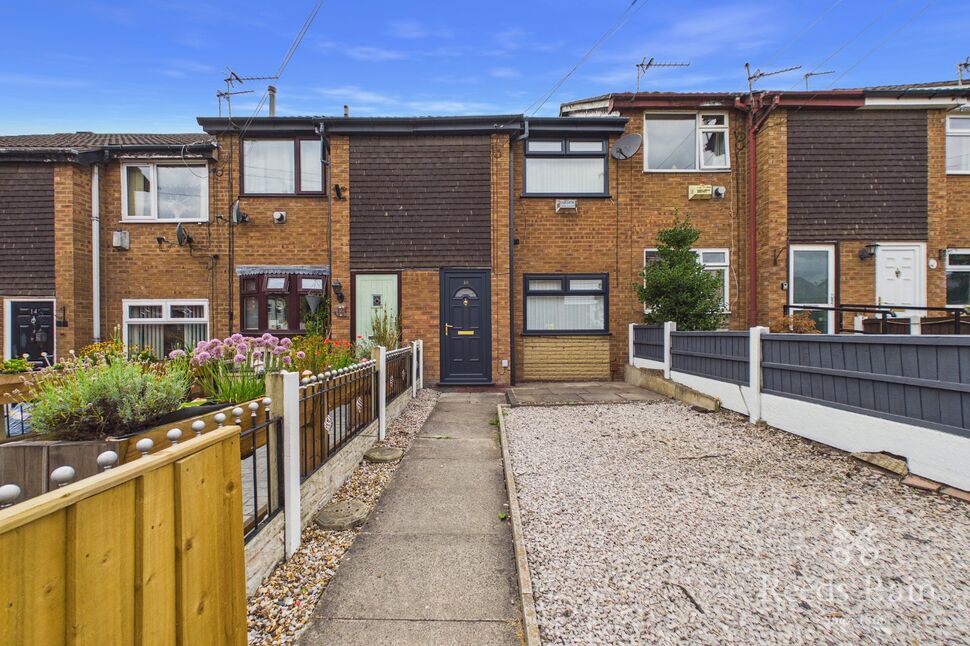 House Braeburn Court in Leigh