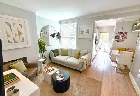 Flat Burlington Road in Greater London