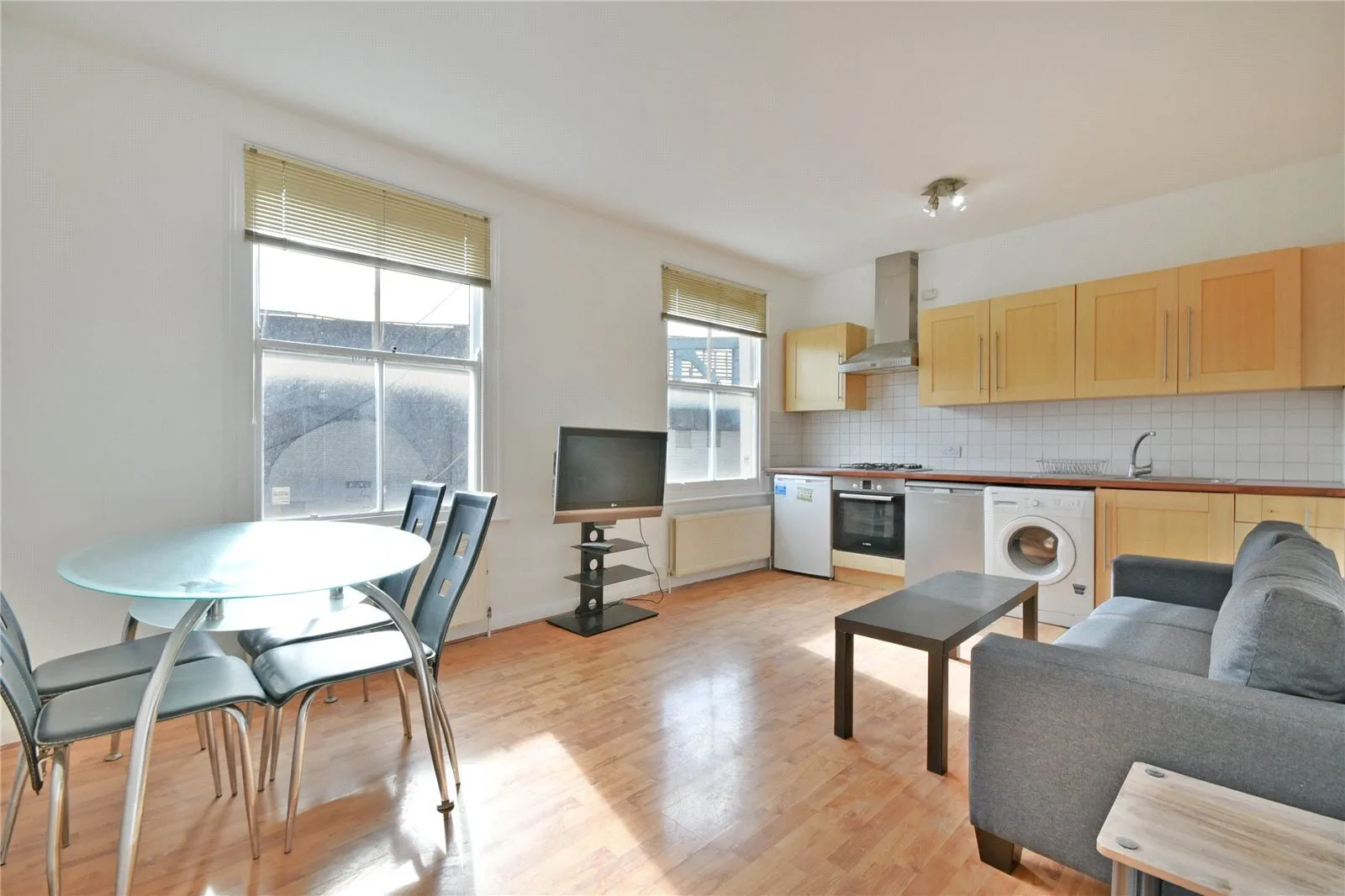 Room Iverson Road in Greater London
