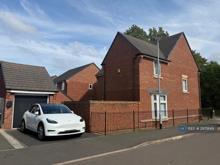 House Sutton Avenue in Newcastle-under-Lyme