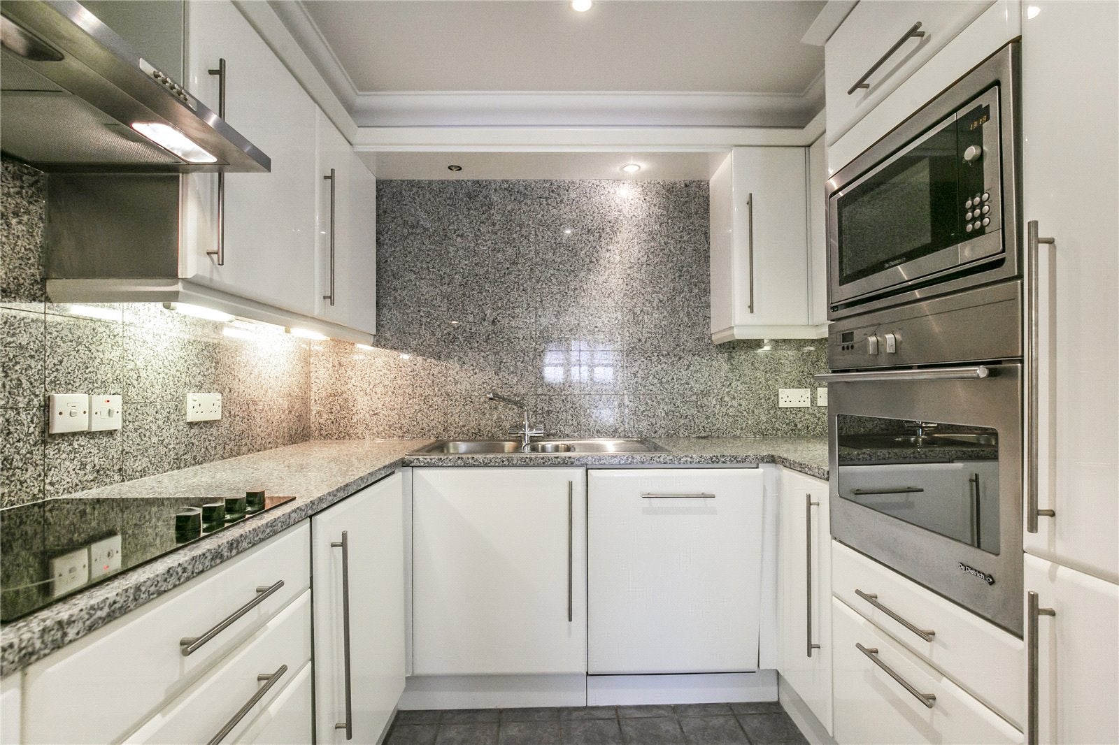 Flat Lisson Grove in City of Westminster