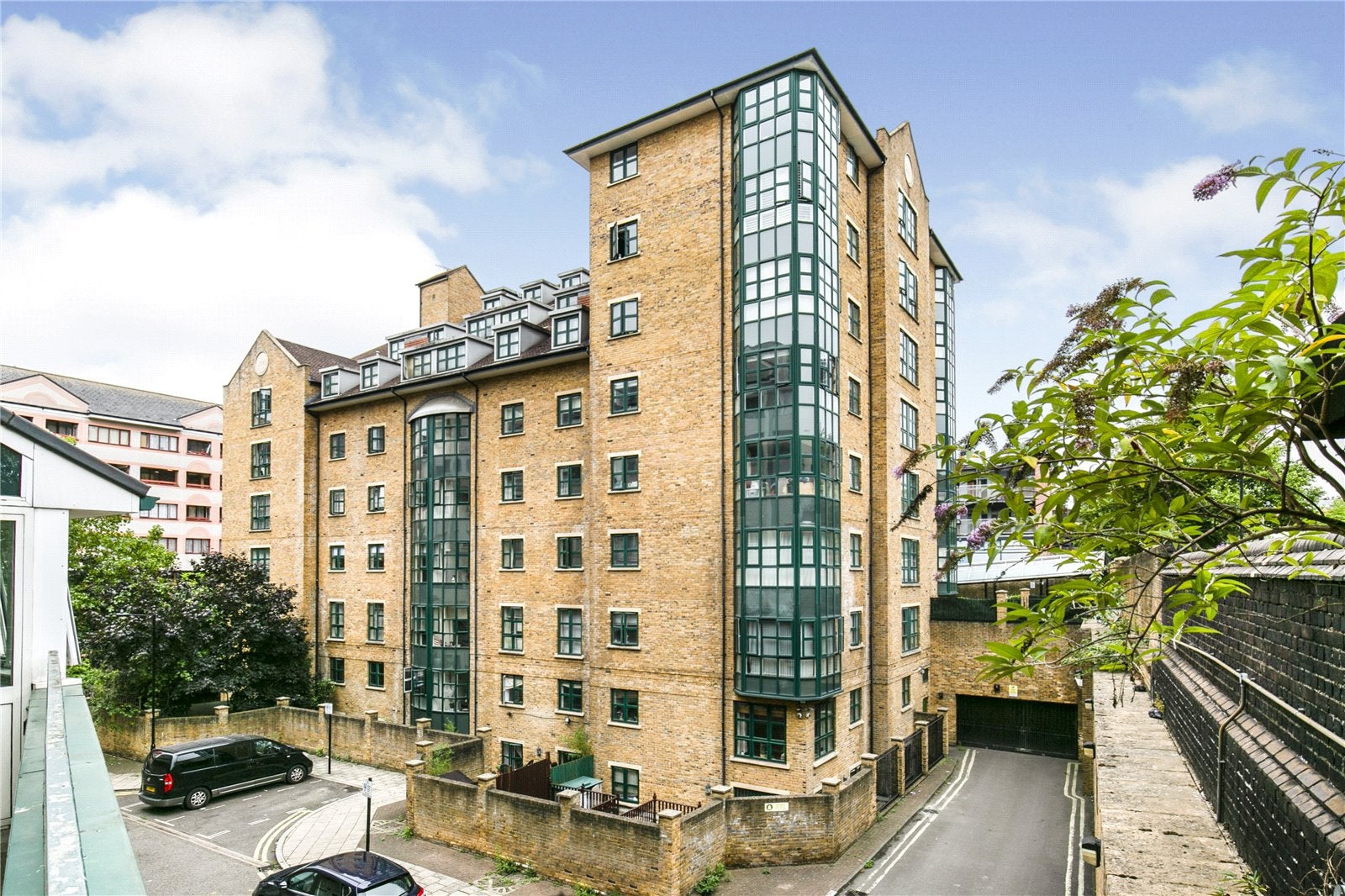 Flat Lisson Grove in City of Westminster