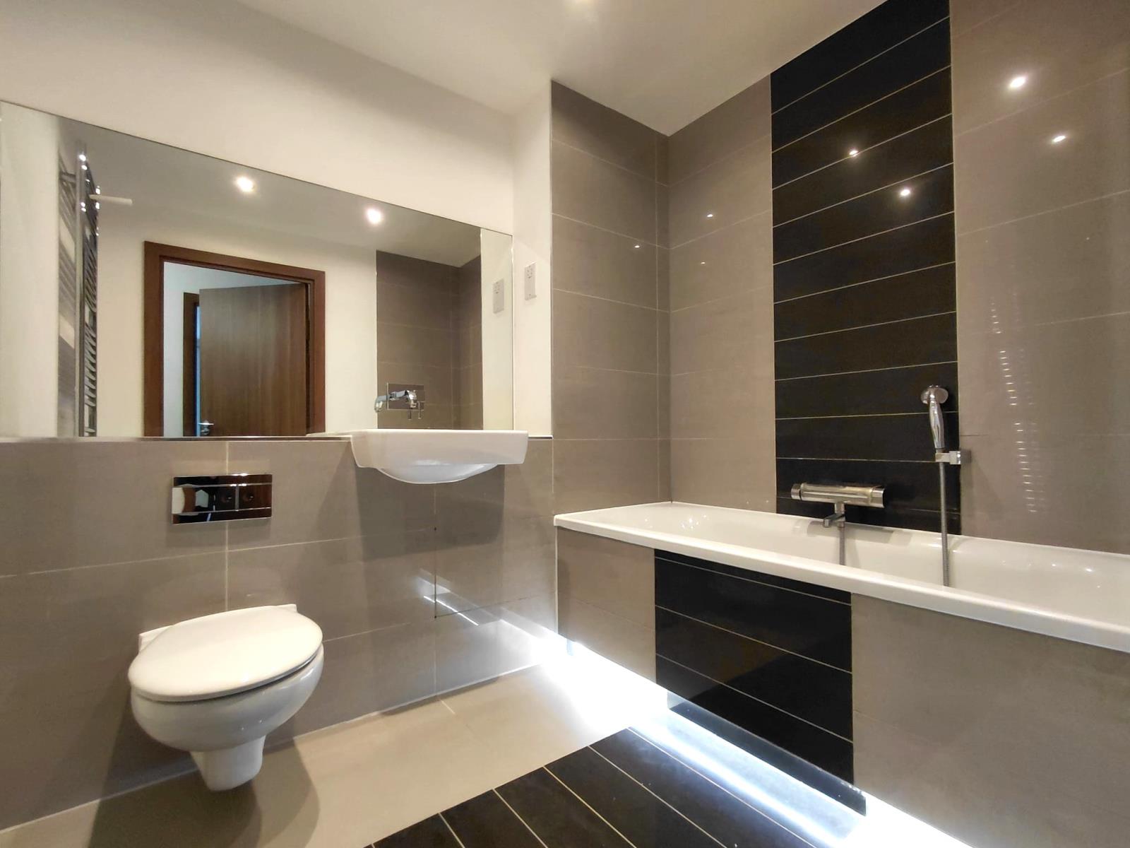 Flat Zodiac Close in Greater London