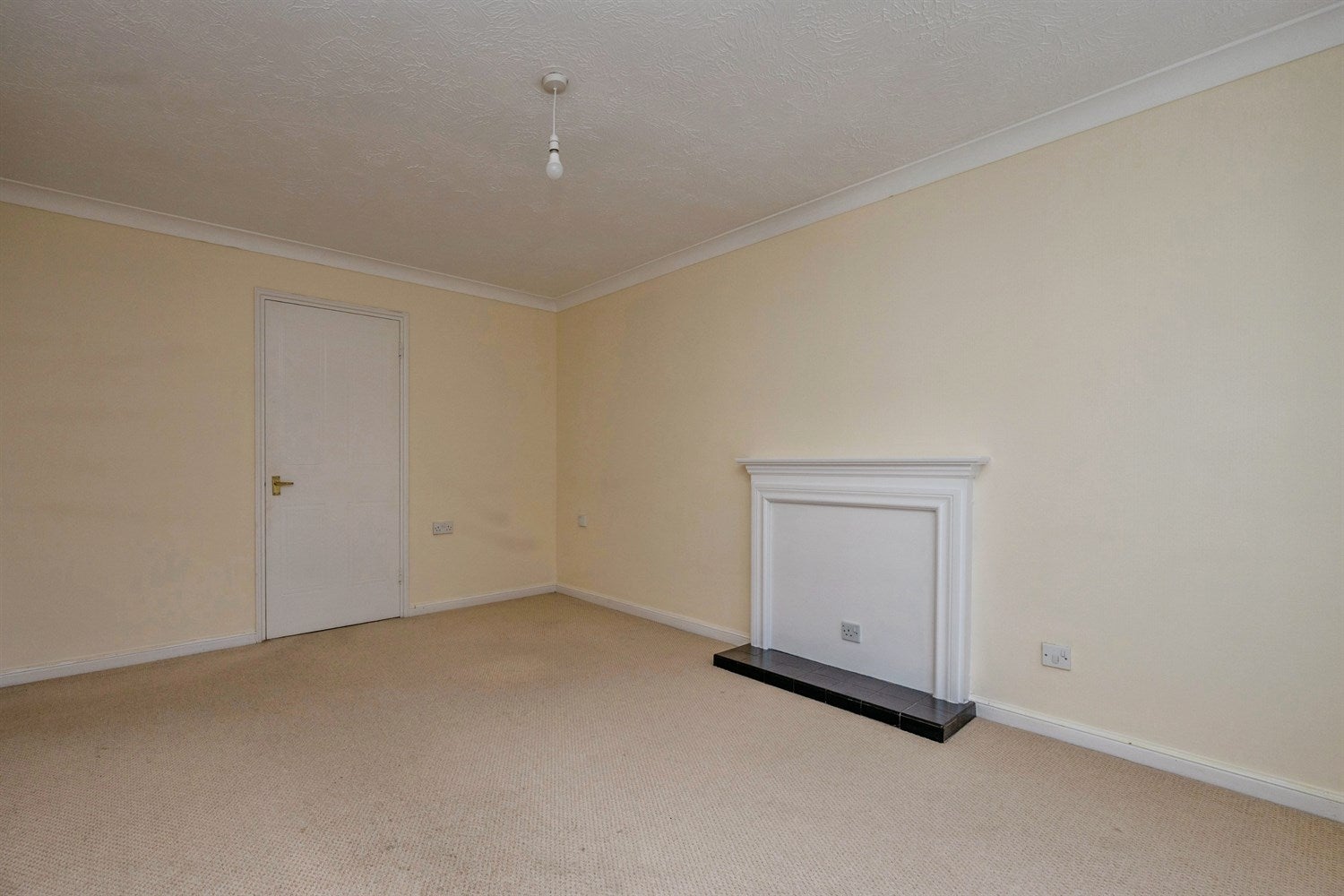 Flat Saltway in Wychavon