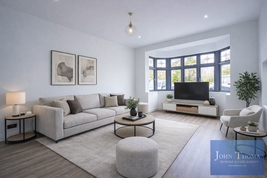 Flat Hollybush Hill in Greater London
