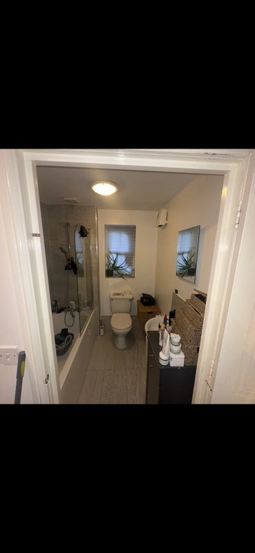 Room Floathaven Close in Greater London