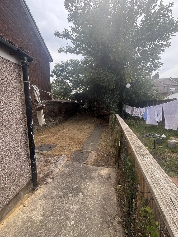 Flat Hartfield Place in Gravesham