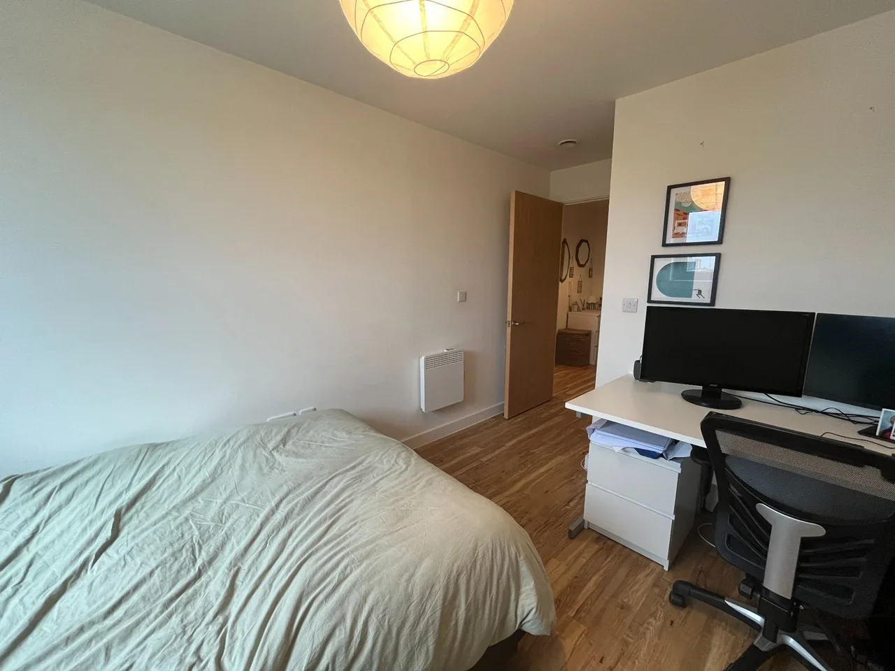 Flat Pomona Strand in Trafford