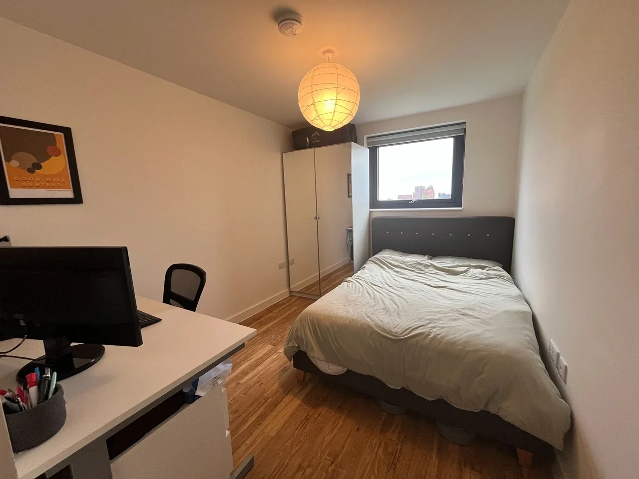 Flat Pomona Strand in Trafford