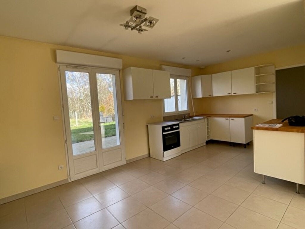 House Rue du Bouzeau in Chilleurs-aux-Bois