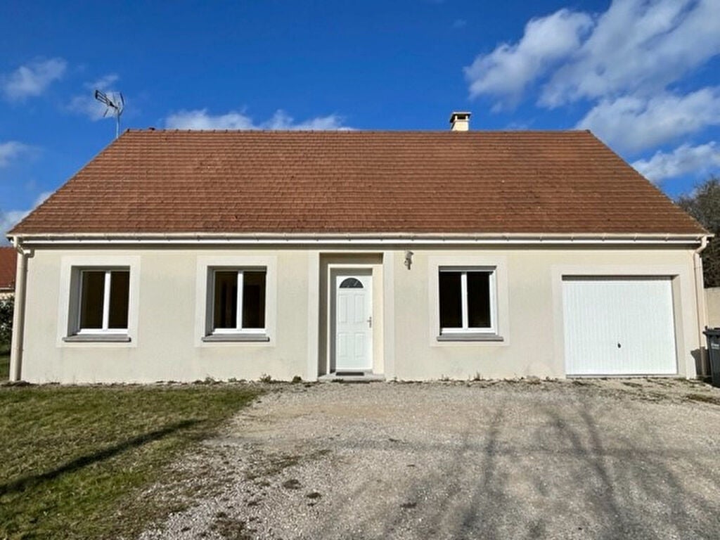 House Rue du Bouzeau in Chilleurs-aux-Bois