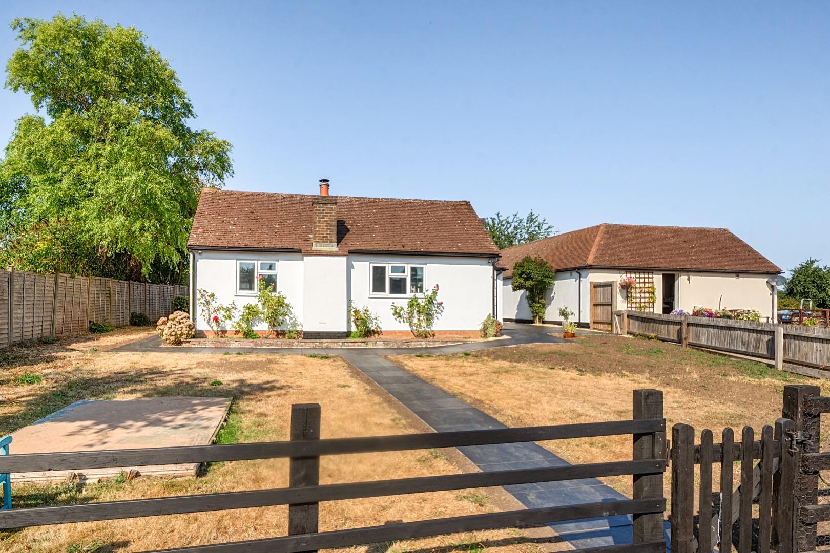 House Oving Road in Oving