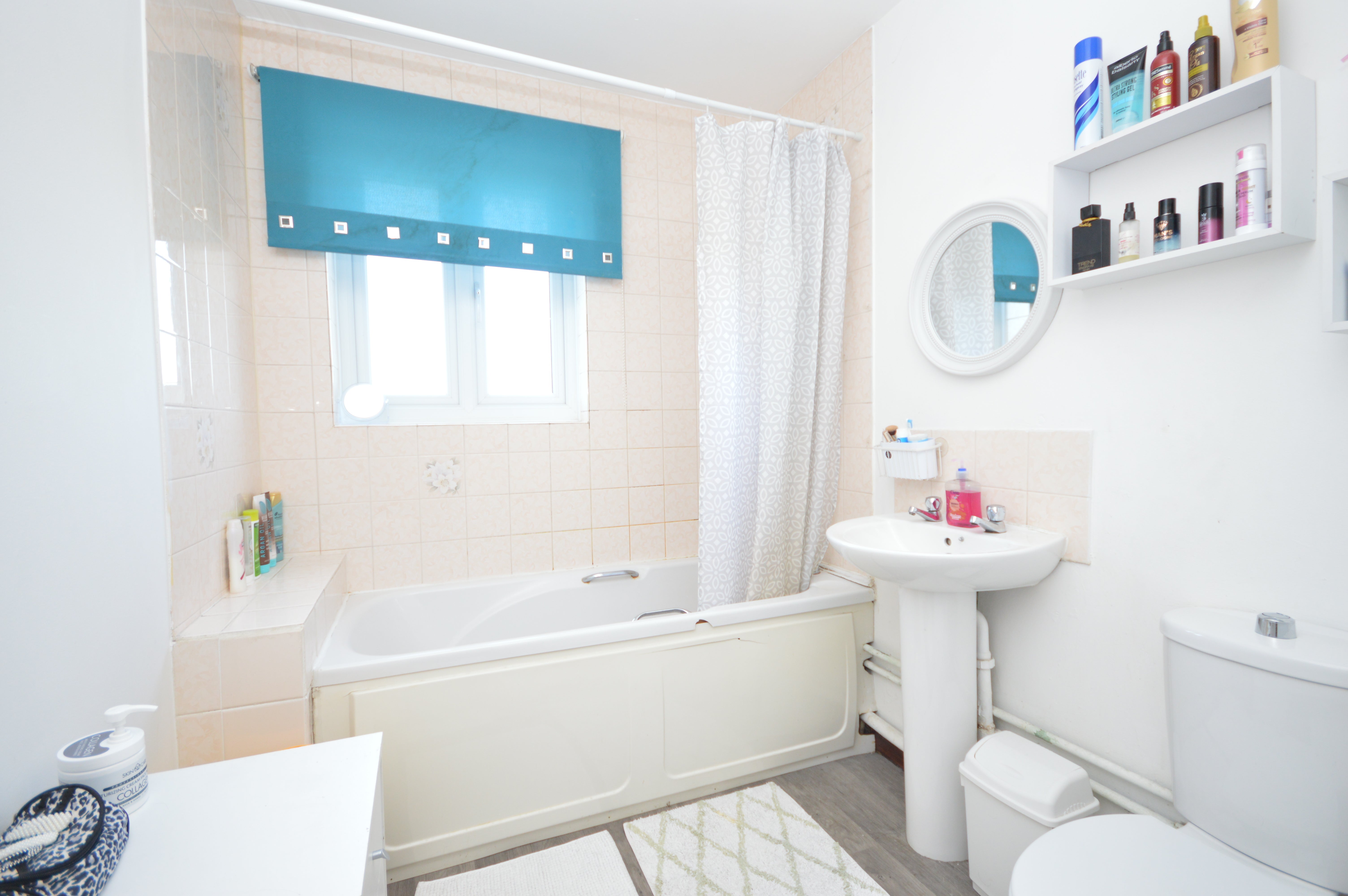Flat Rogkingham Mews in Corby