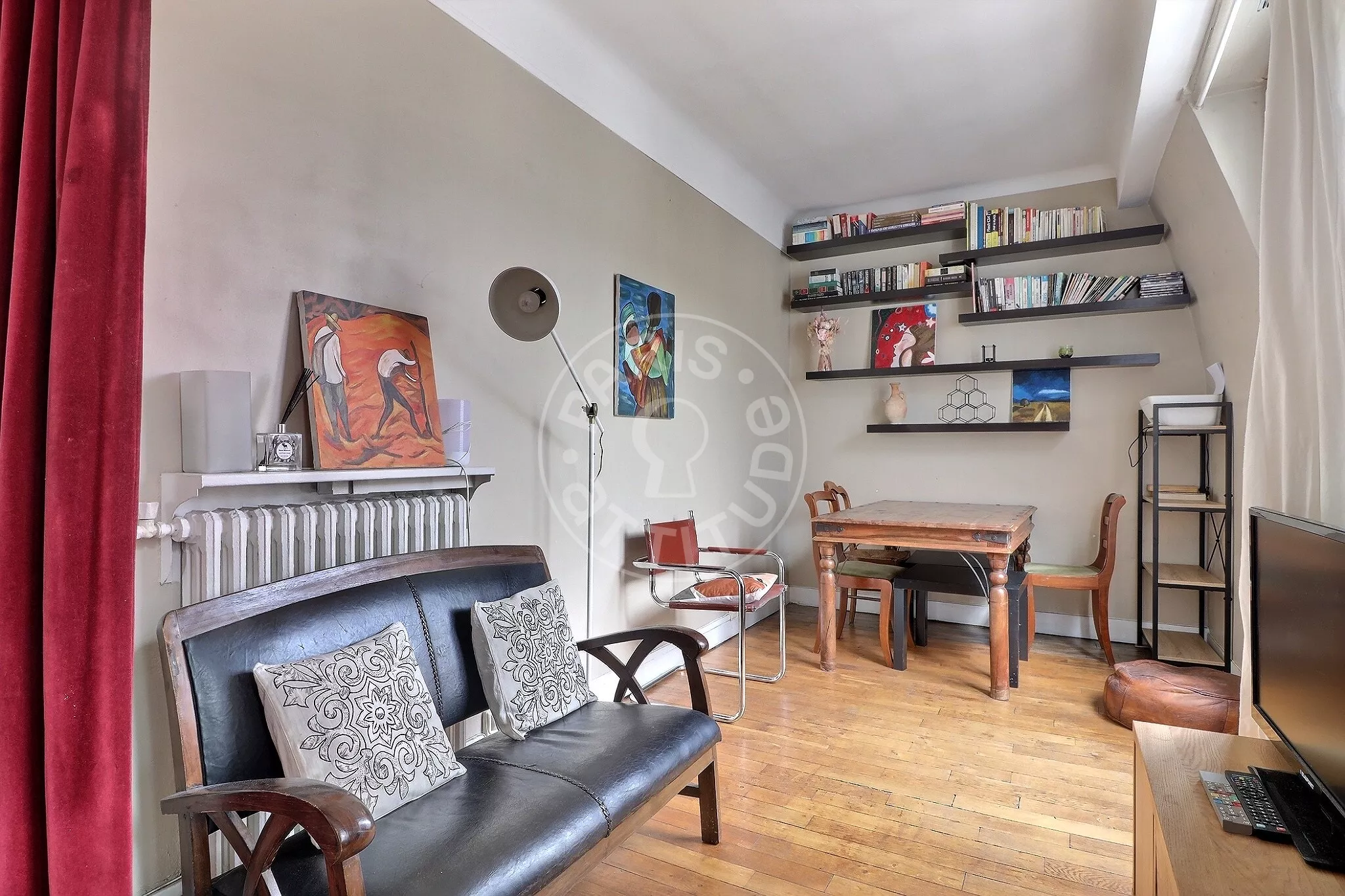 Flat Rue Jacques Mawas in Paris
