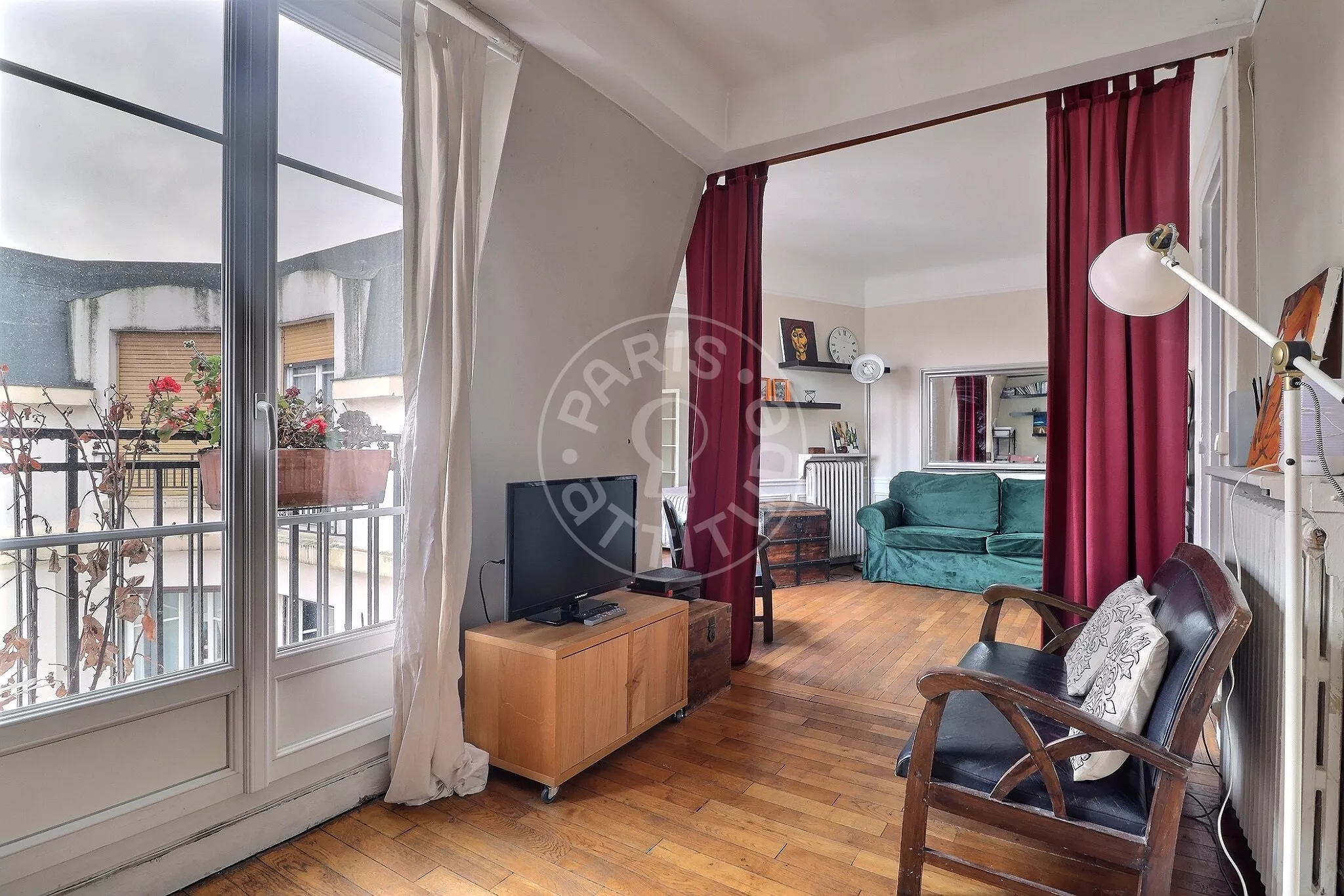 Flat Rue Jacques Mawas in Paris