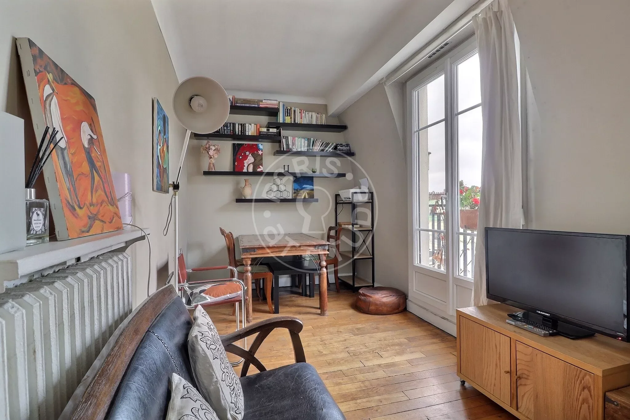 Flat Rue Jacques Mawas in Paris