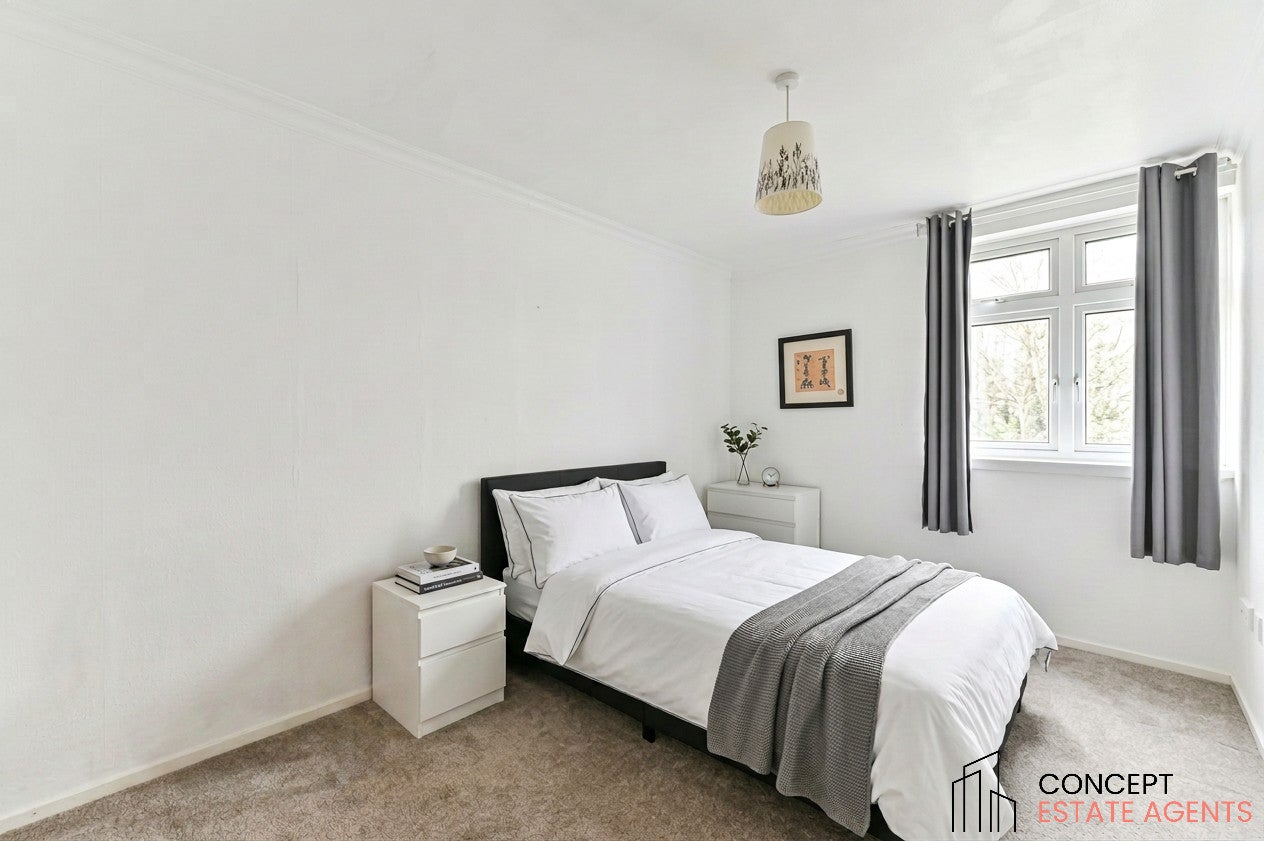 Flat Scrutton Close in Greater London