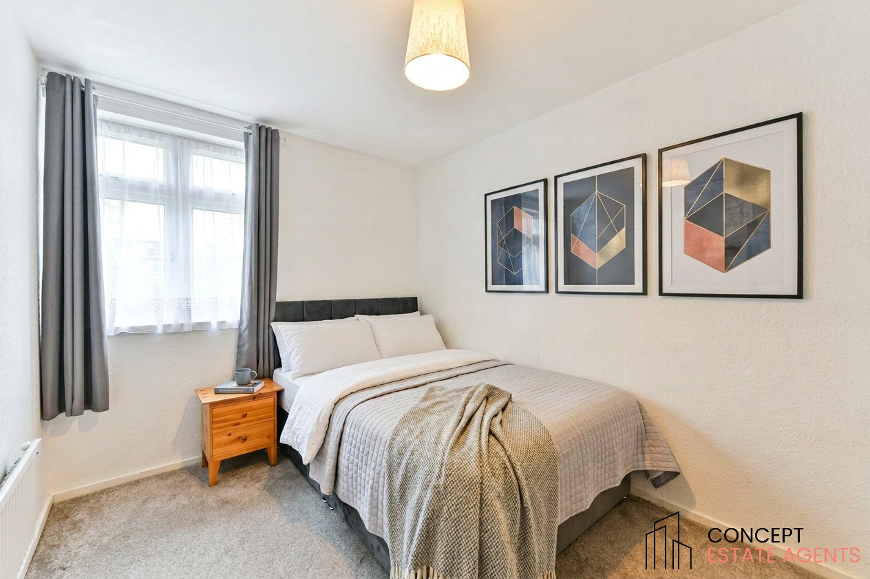 Flat Scrutton Close in Greater London