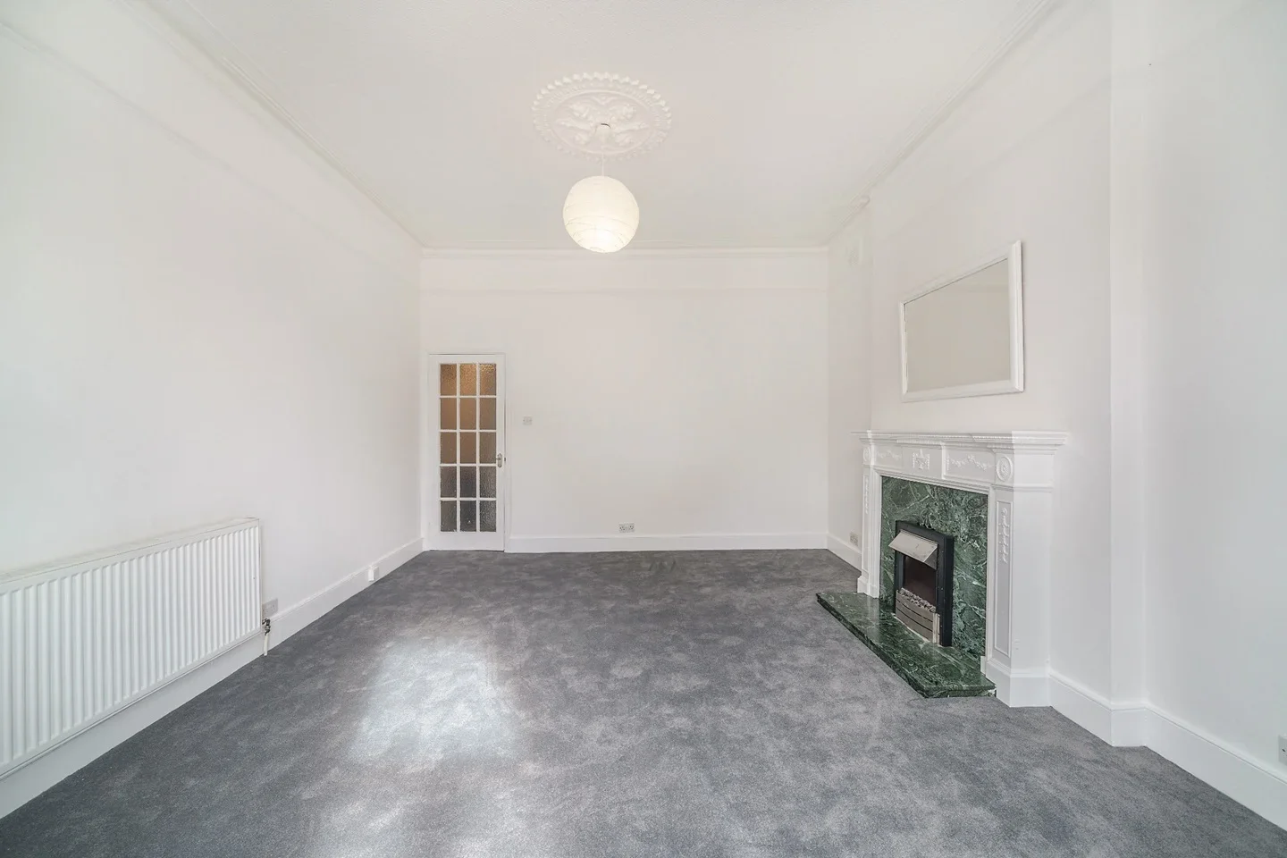 Flat Thurlow Park Road in Greater London