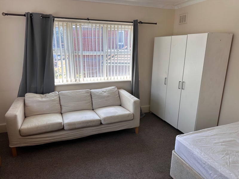 Room Sayce Street in Widnes