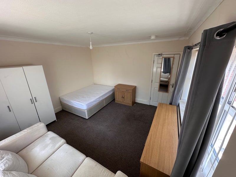Room Sayce Street in Widnes