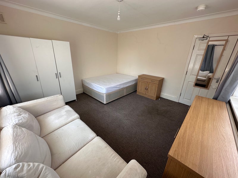 Room Sayce Street in Widnes