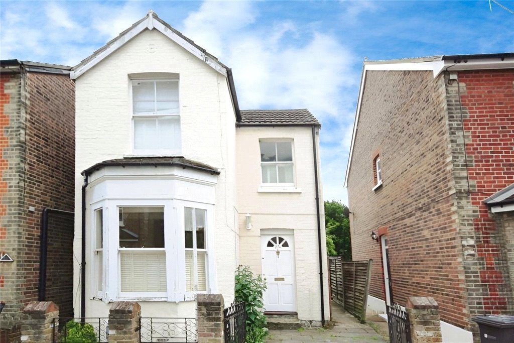 Flat Gardner Road in Guildford