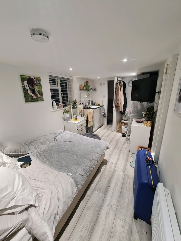 Room Grenfell Road in Bournemouth
