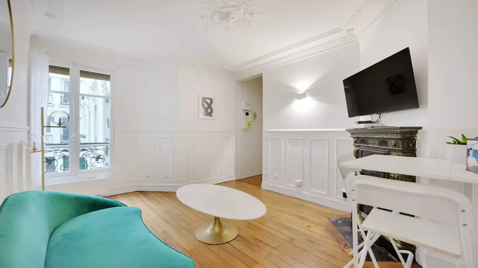 Flat Rue Jouffroy d'Abbans in Paris