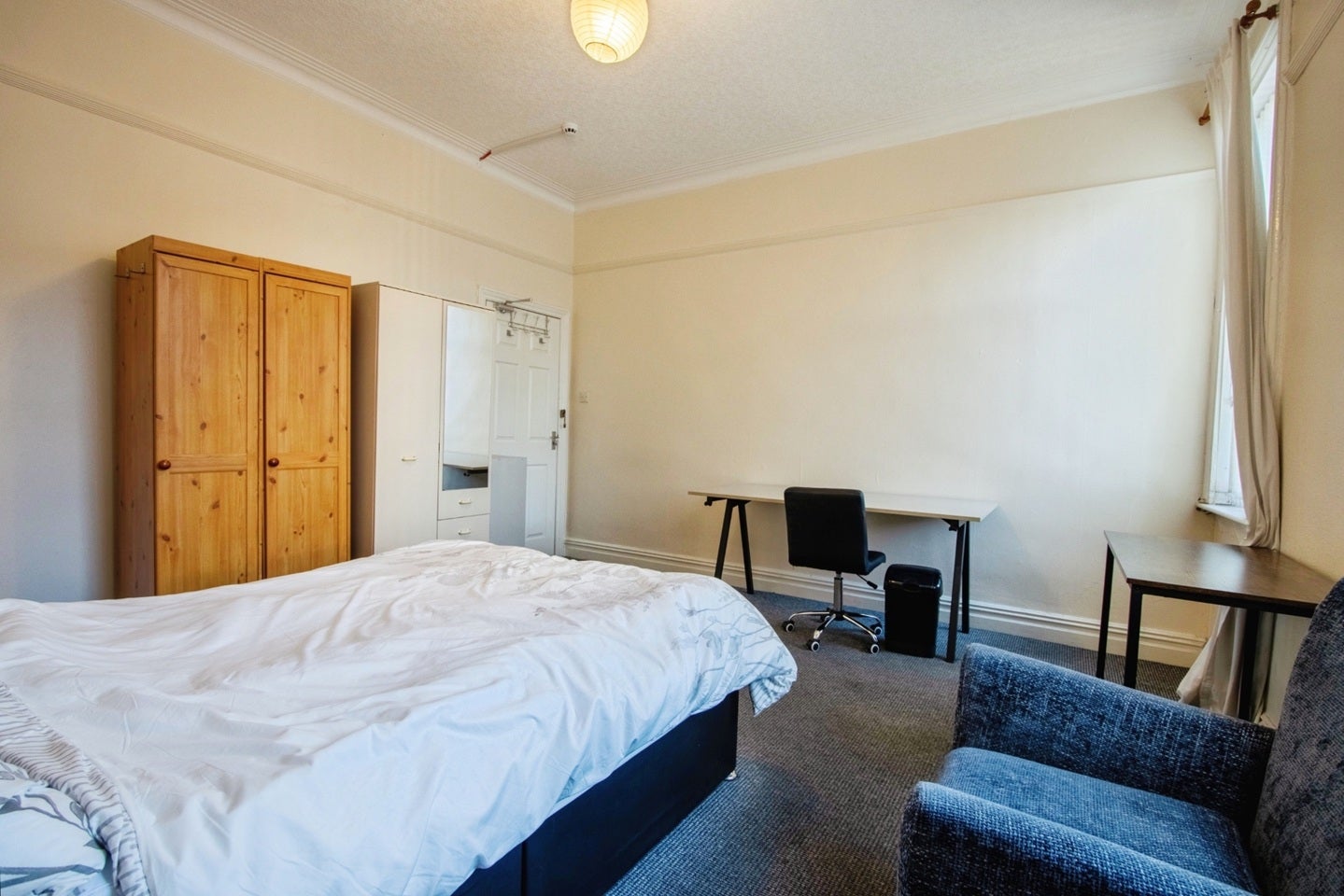 Room Peterson Road in Wakefield