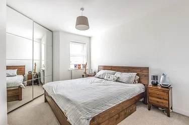 Flat Great Elms Road in Greater London