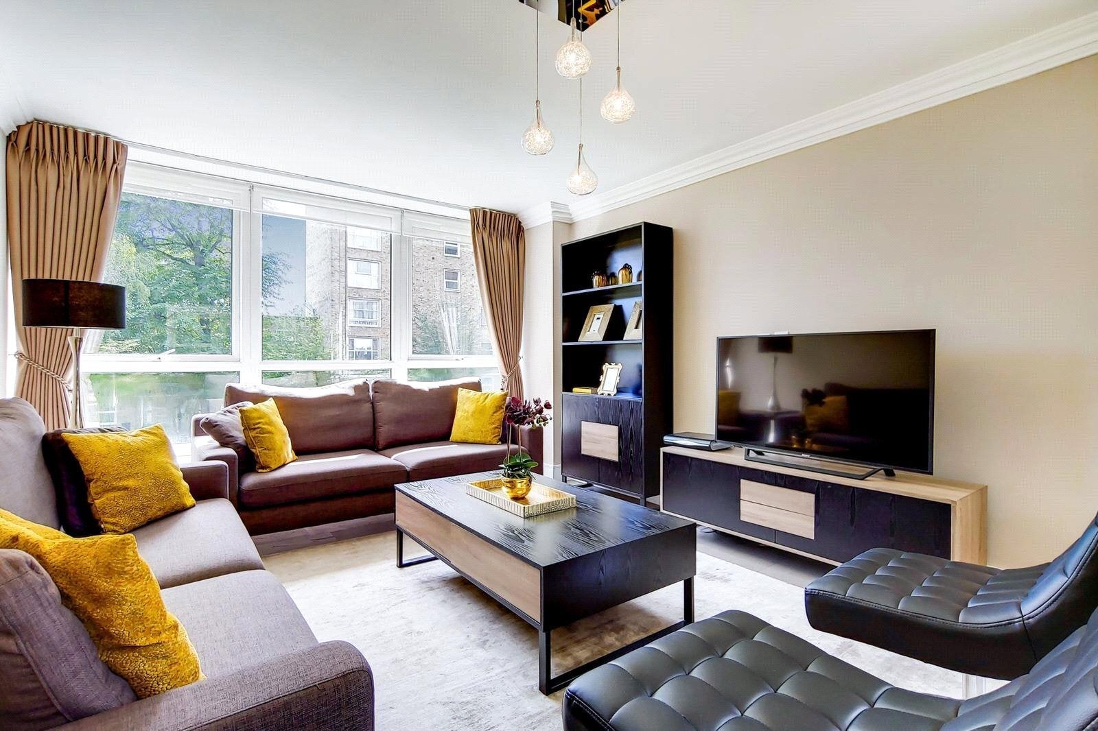 Flat Finchley Road in Greater London