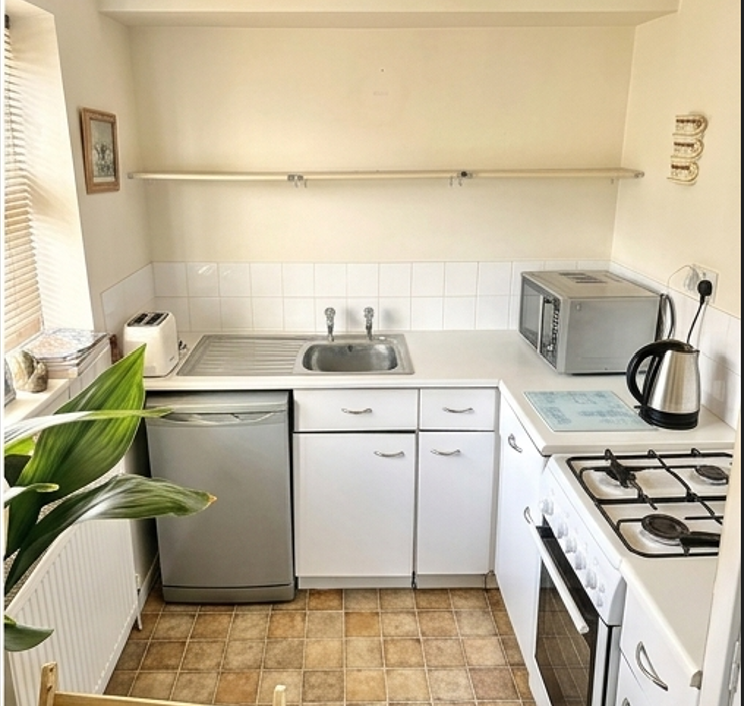 Flat Hopkins Heath in Wellington