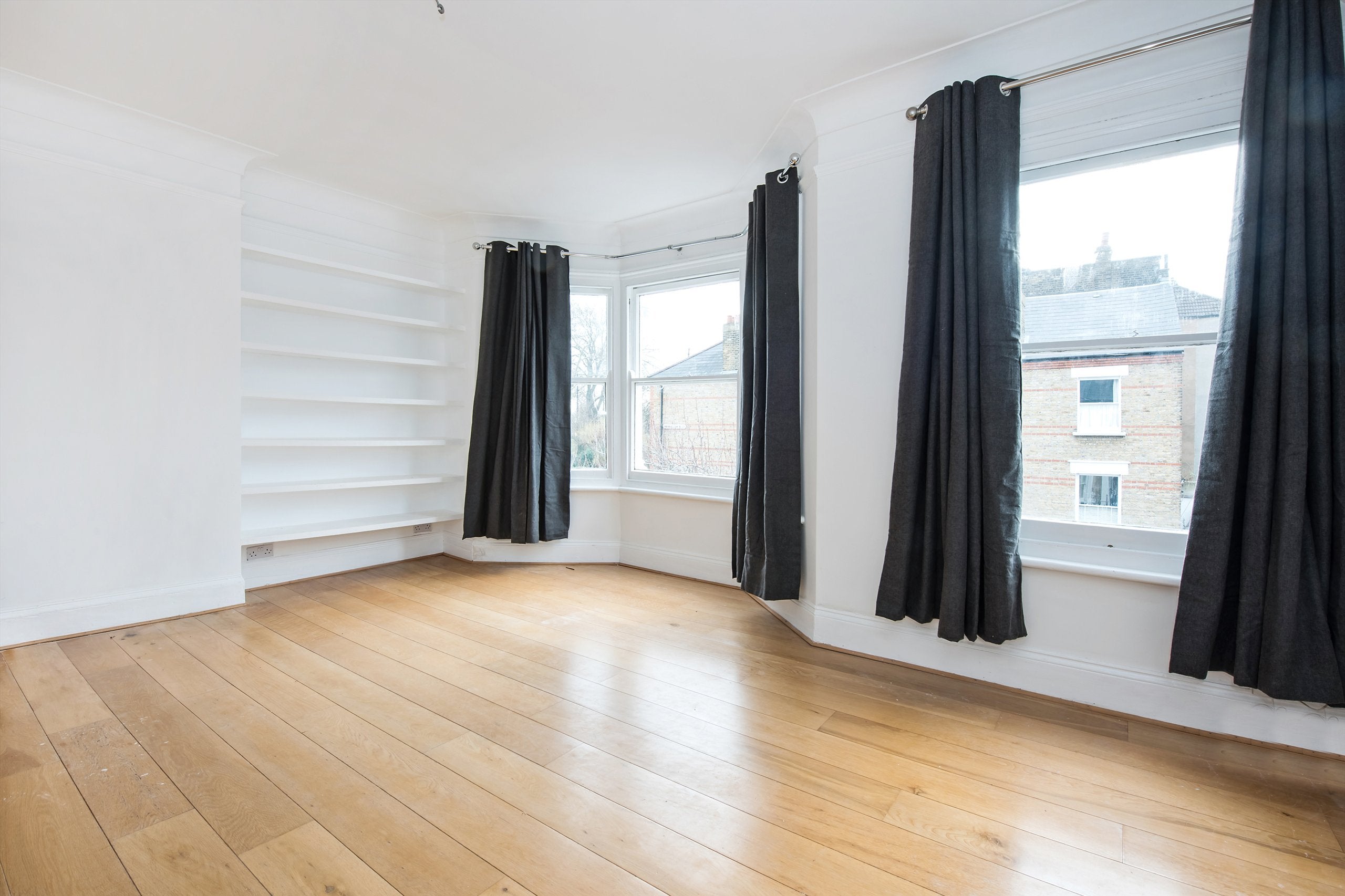 Flat Tressillian Road in Greater London