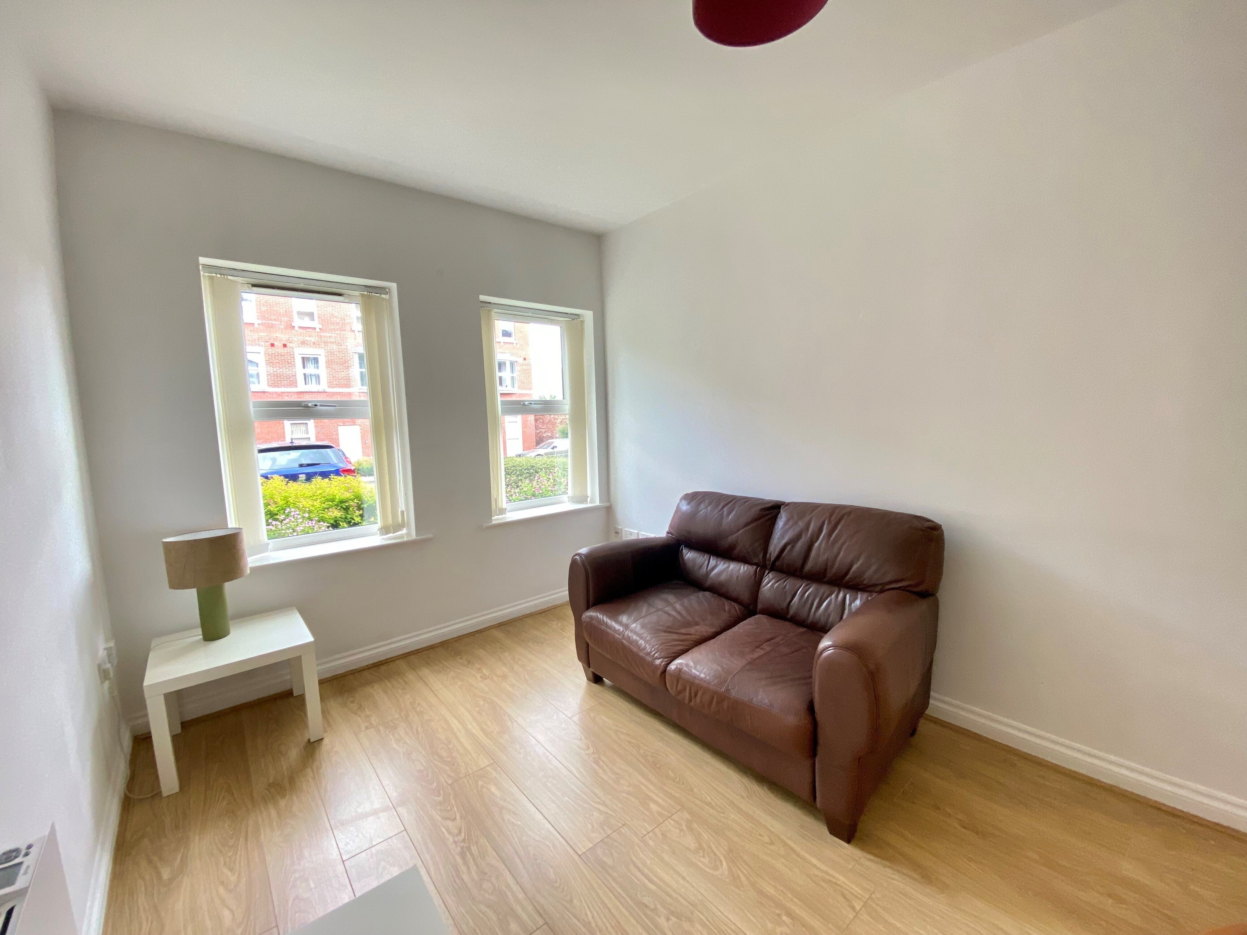 Flat Northenden Road in Trafford