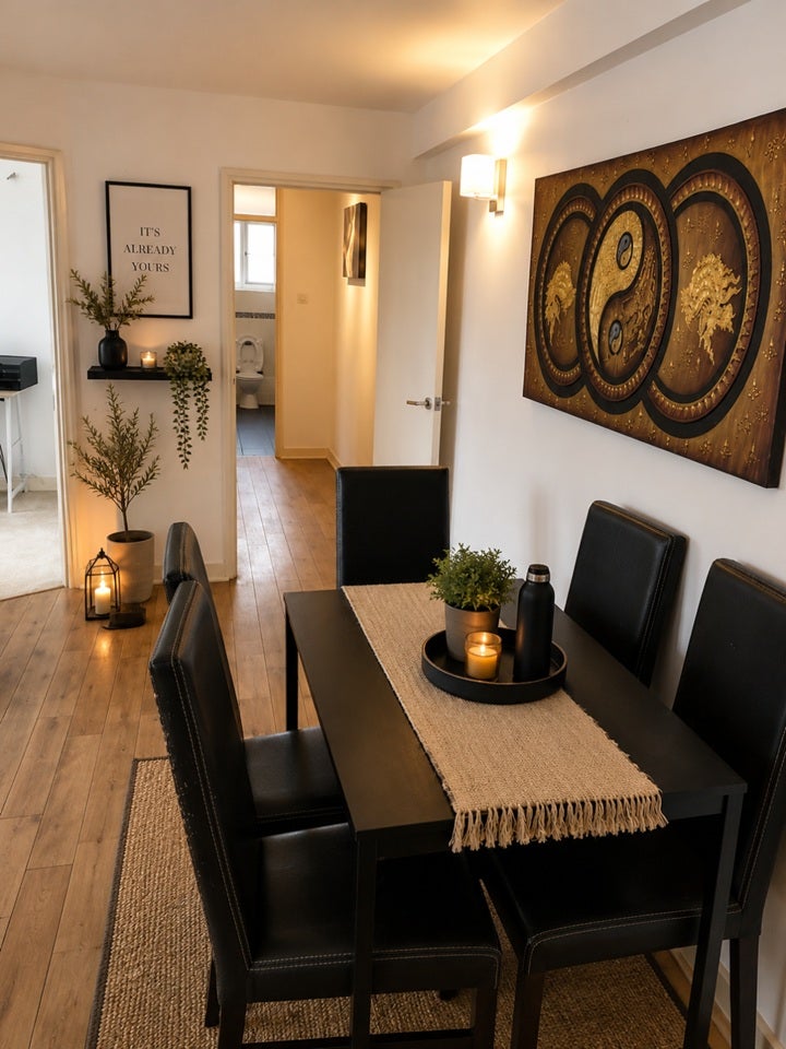 Room Willesden Lane in Greater London