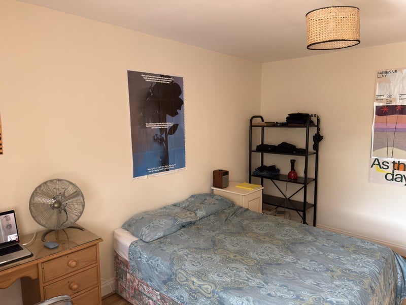 Room Voss Street in Greater London