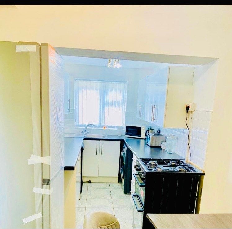 Room Hazelslack Road in Liverpool