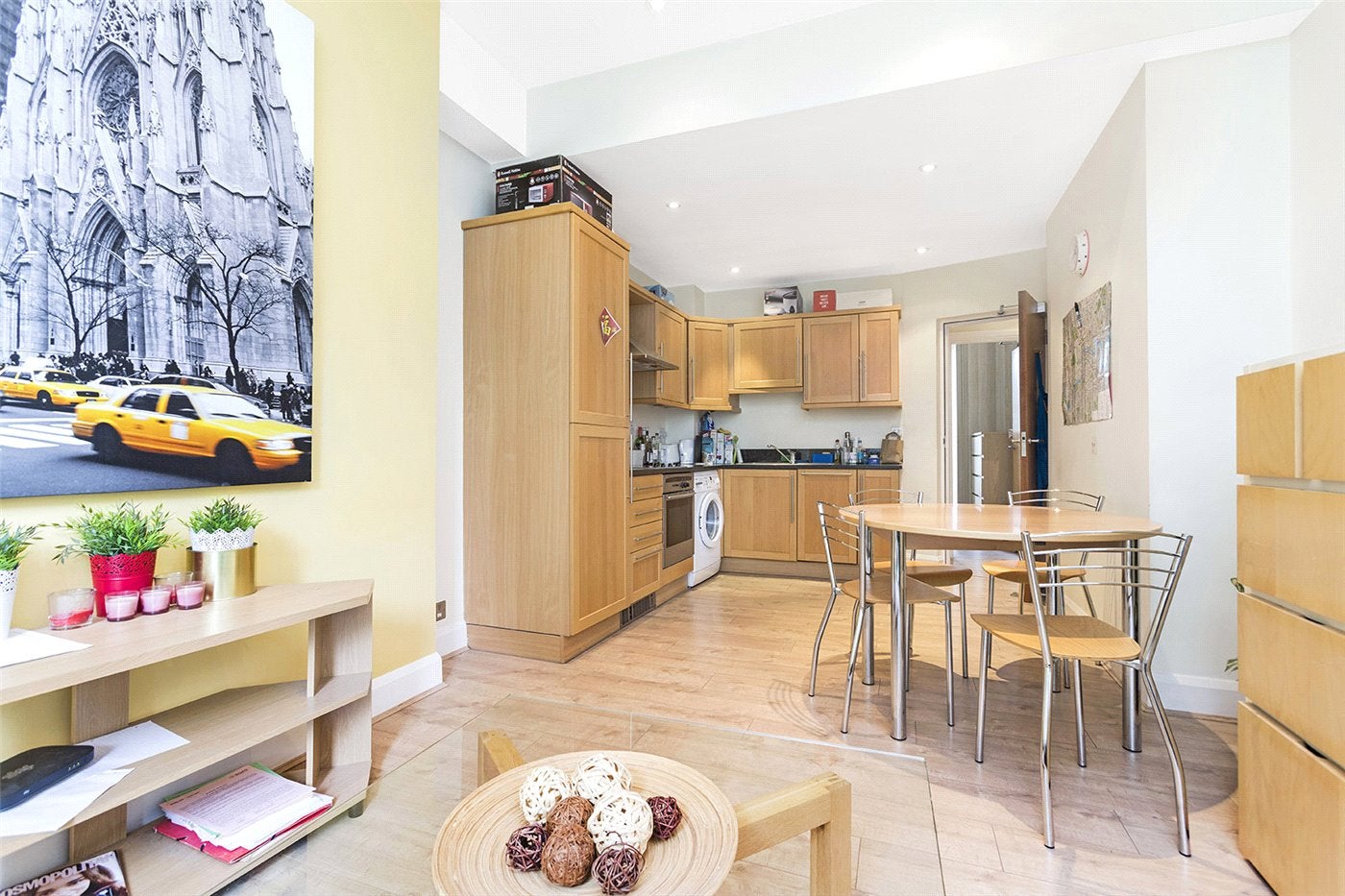 Flat Theobalds Road in Greater London