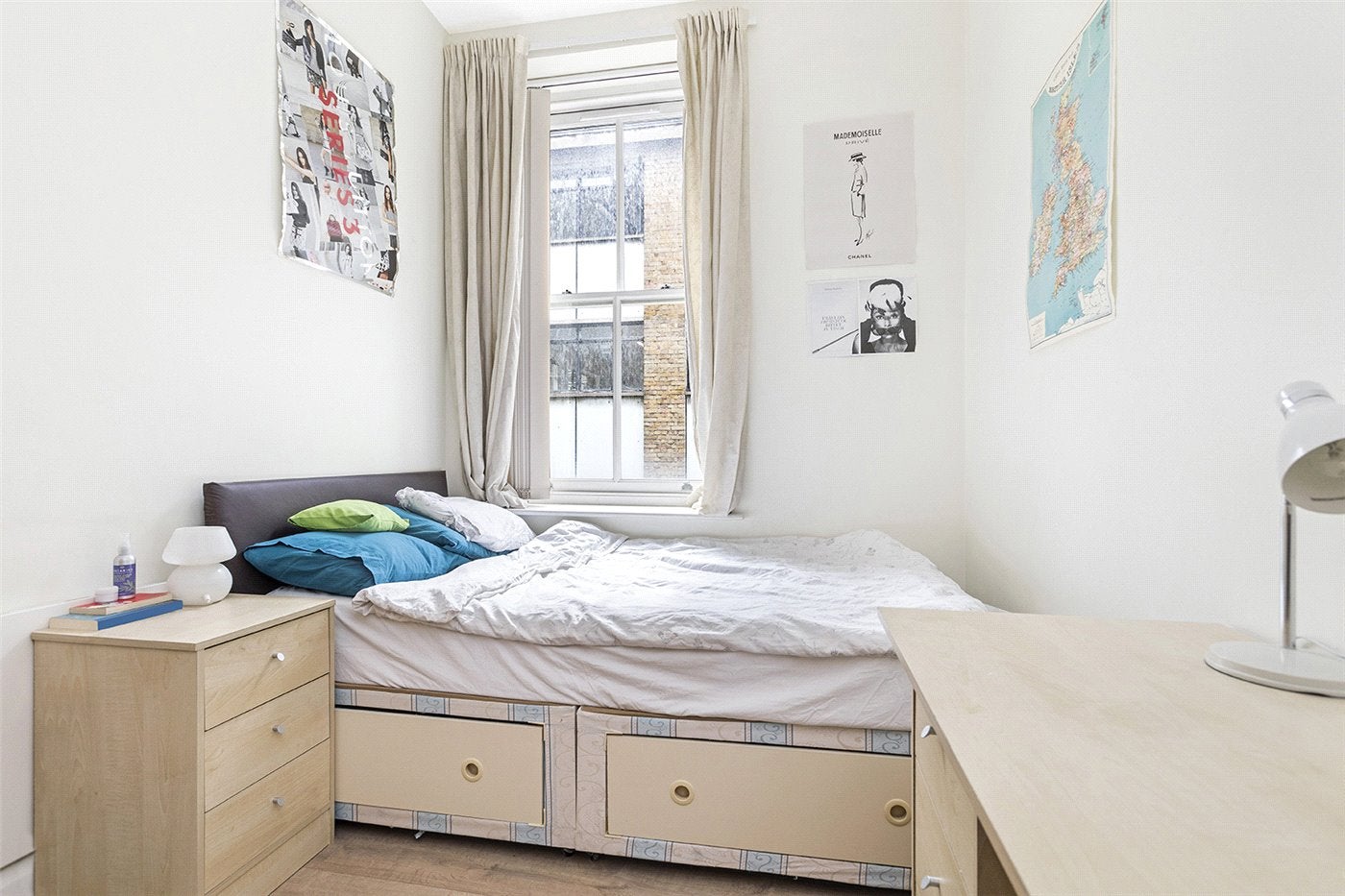 Flat Theobalds Road in Greater London