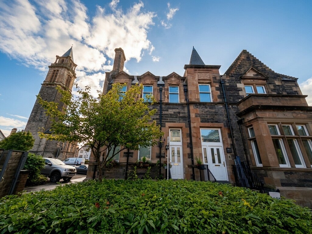 House Parklands Oval in Glasgow