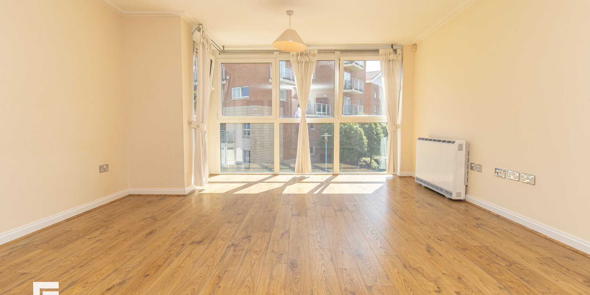 Flat Chandlery Way in Cardiff