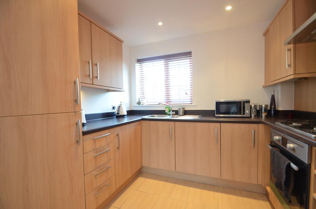 Flat Wren Lane in Greater London