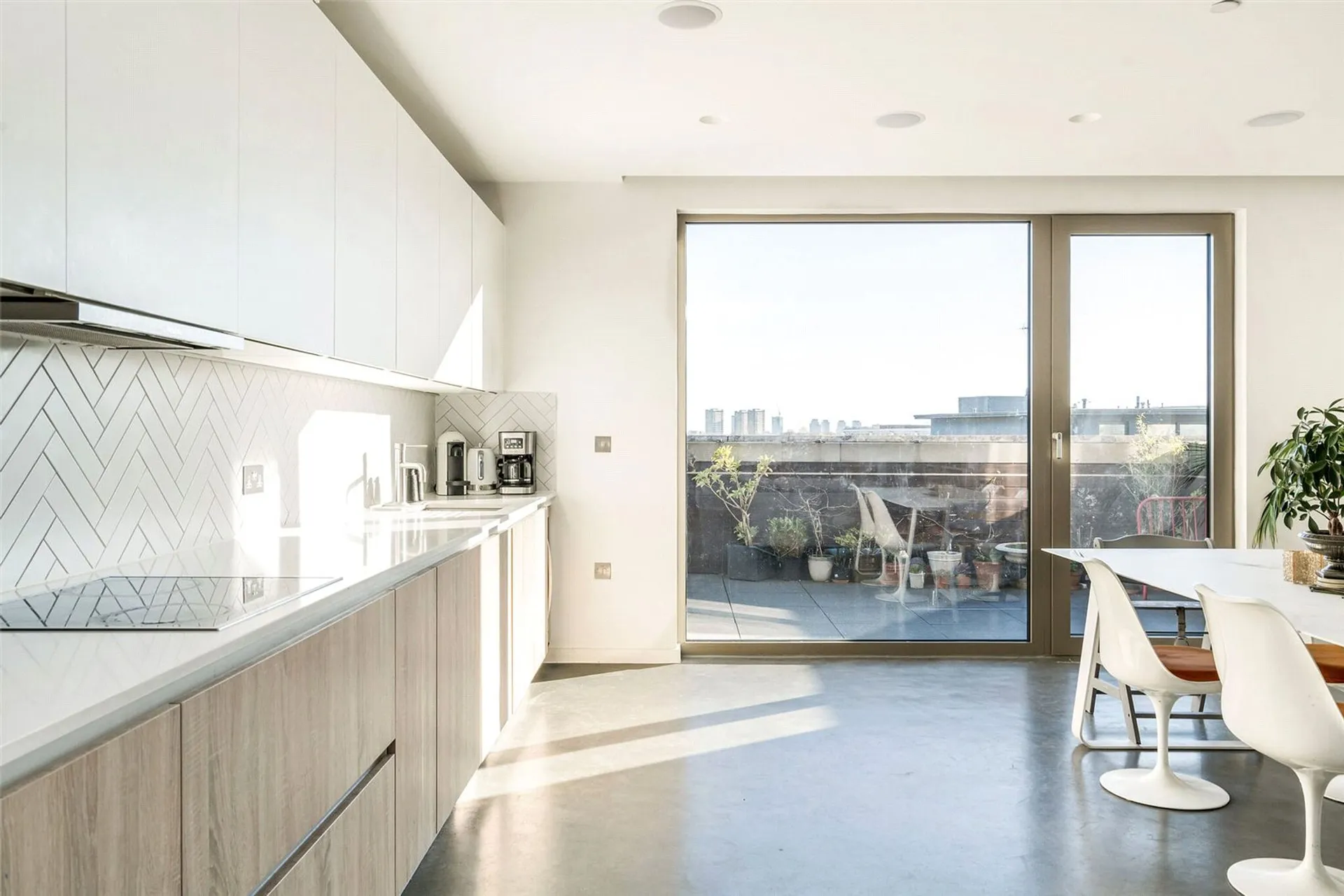 Flat Mare Street in Greater London