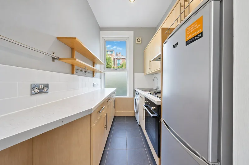 Flat Albion Road in Greater London