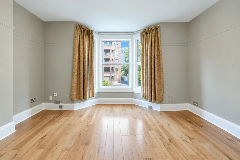 Flat Albion Road in Greater London