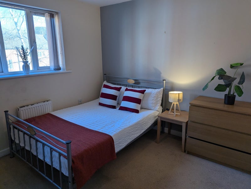 Room Montvale Gardens in Leicester