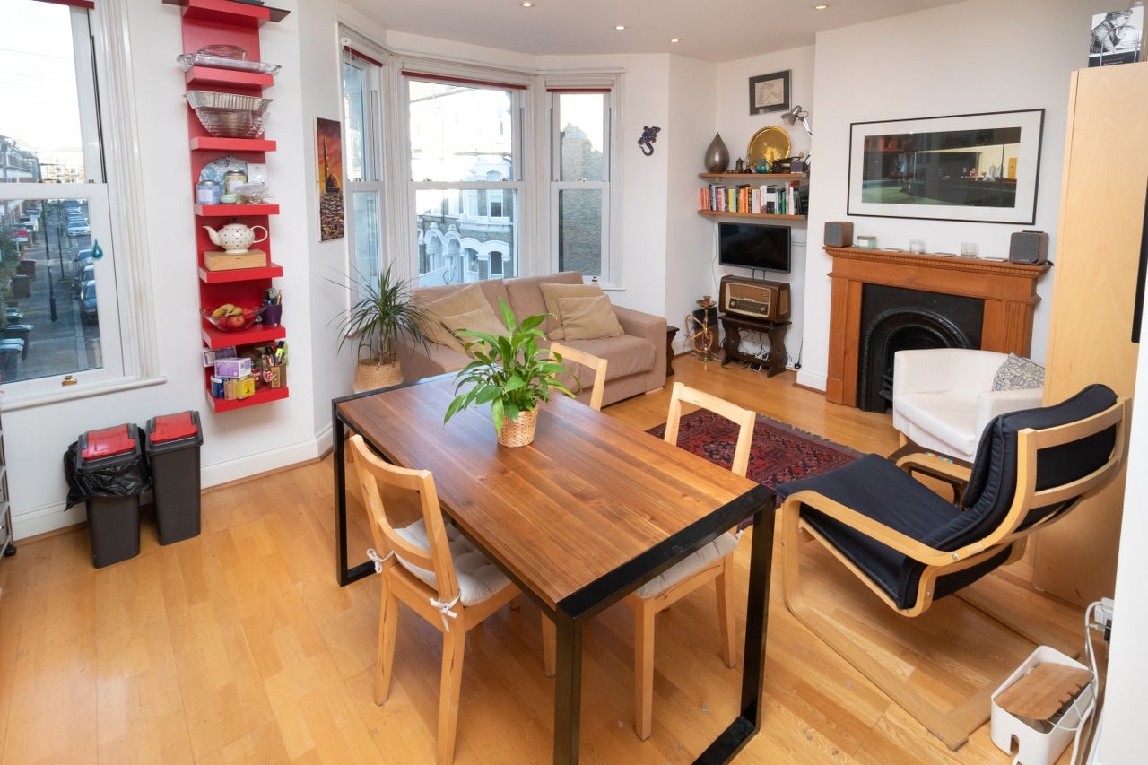 Flat Tregothnan Road in Greater London