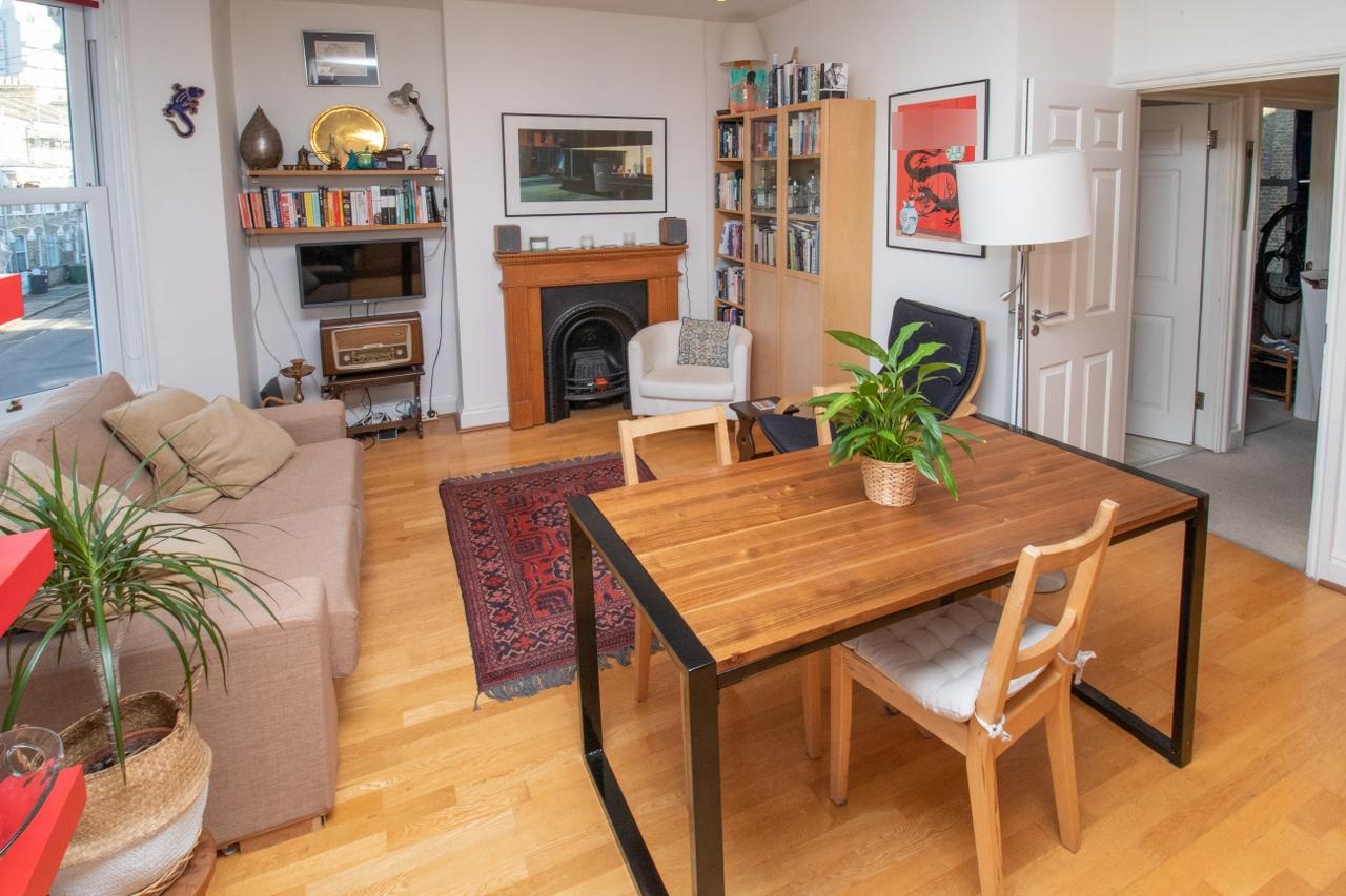 Flat Tregothnan Road in Greater London