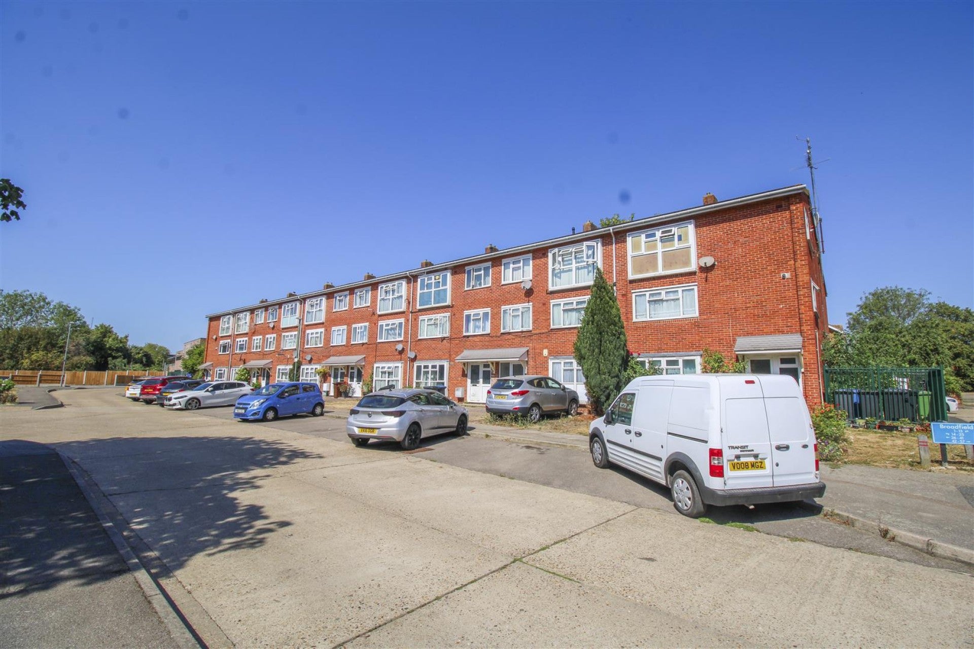Flat Broadfield in Harlow